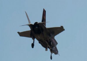 F-35B SAHAYA ÇIKIYOR